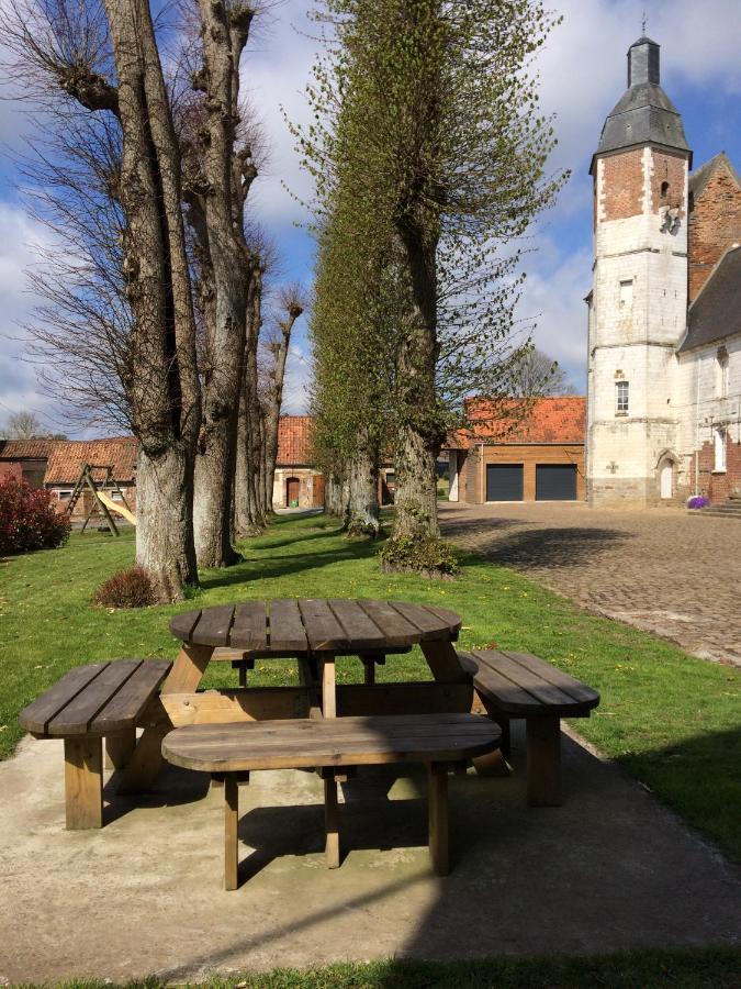 Le Chateau De Bed & Breakfast Penin